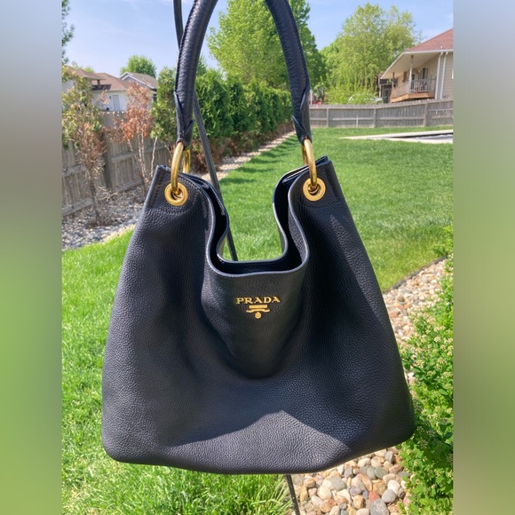 🖤Prada large black shoulder bag🖤 16x12 inches - Picture 1 of 11